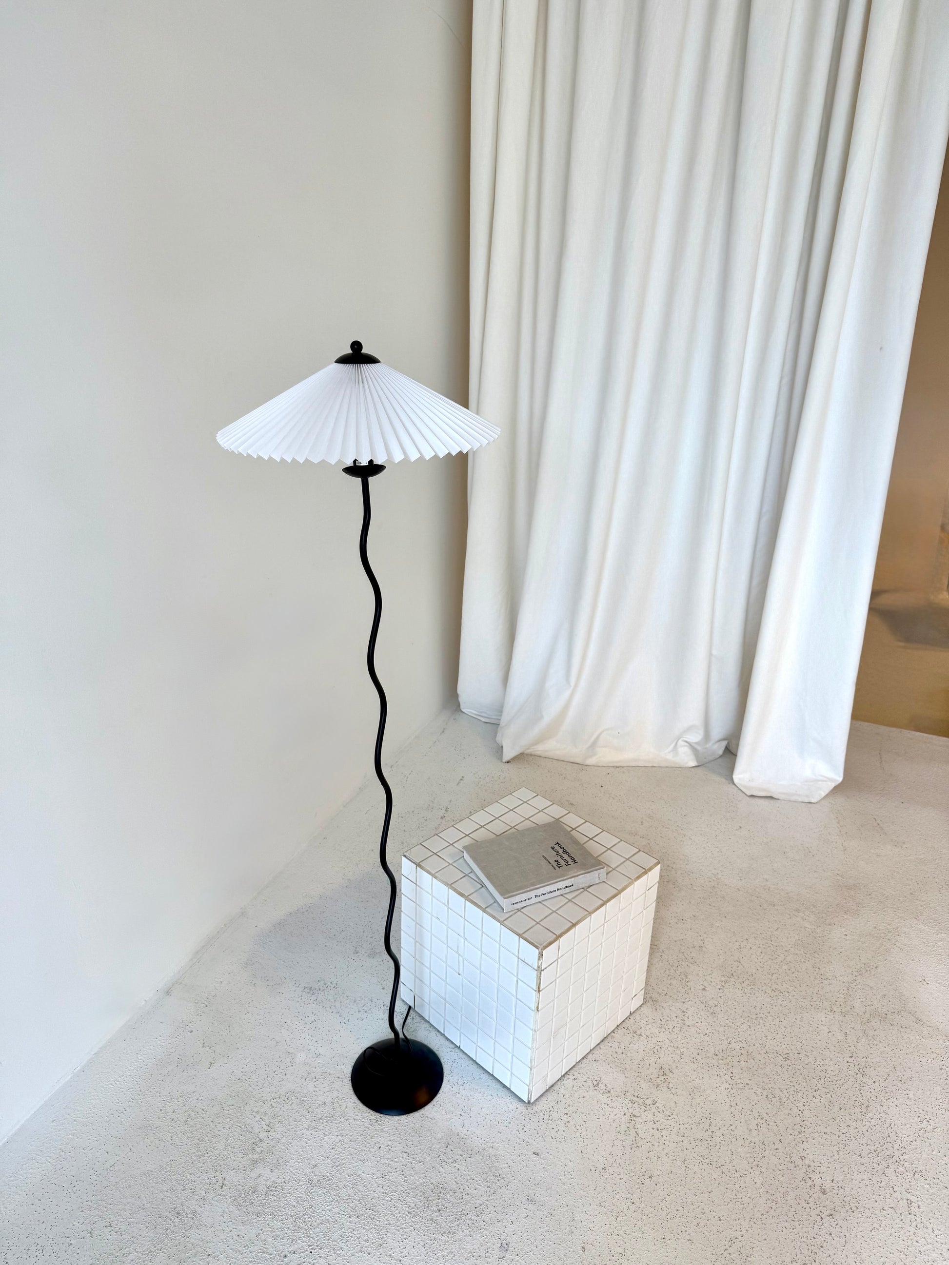 Japandi Wave Floor Lamp